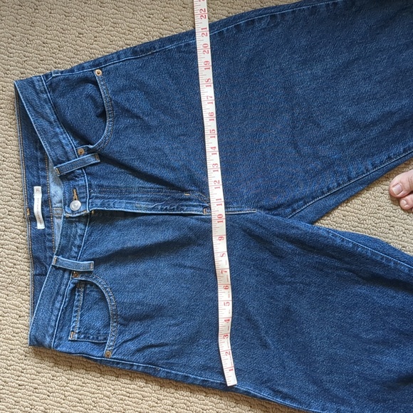 Levi's s31 High Waist Mom Jeans - Picture 3 of 7
